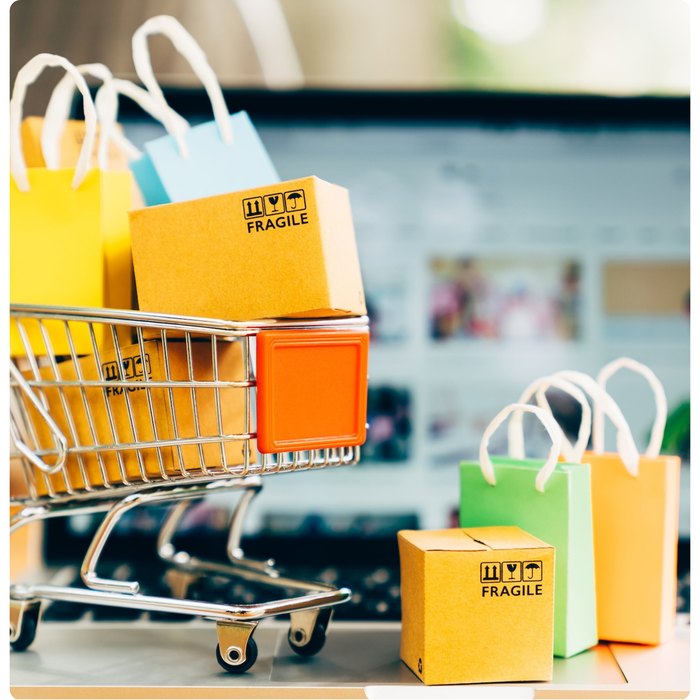 Retail shopping trolley with bags